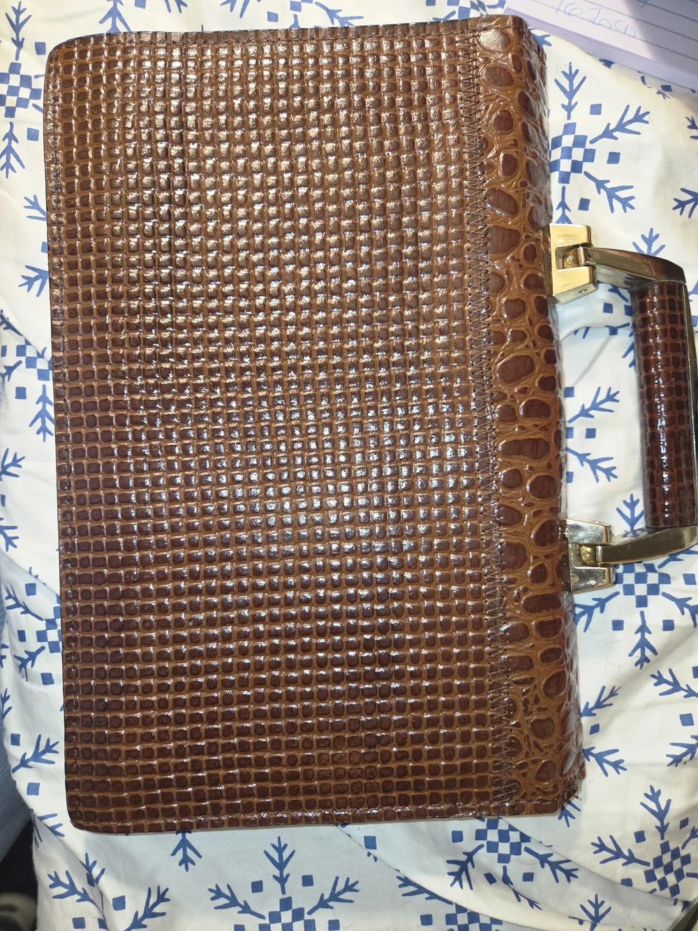 Vintage Brown Croc Embossed 100% Genuine Leather Organizer Clutch Bag.